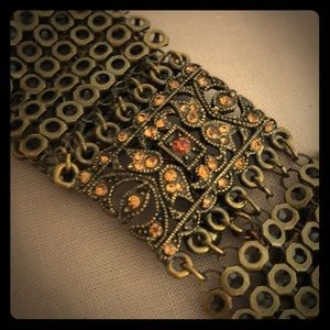Mesh chain link bracelet w/amber colored glass
